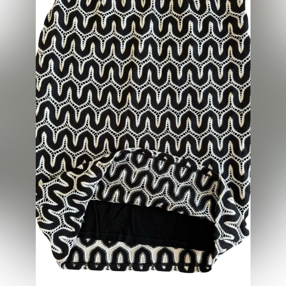 Banana Republic Black & White Geometric Lace Overlay Sheath Dress Sz 0 Sleeveles - Picture 10 of 10